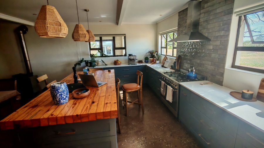 6 Bedroom Property for Sale in Middelburg Eastern Cape